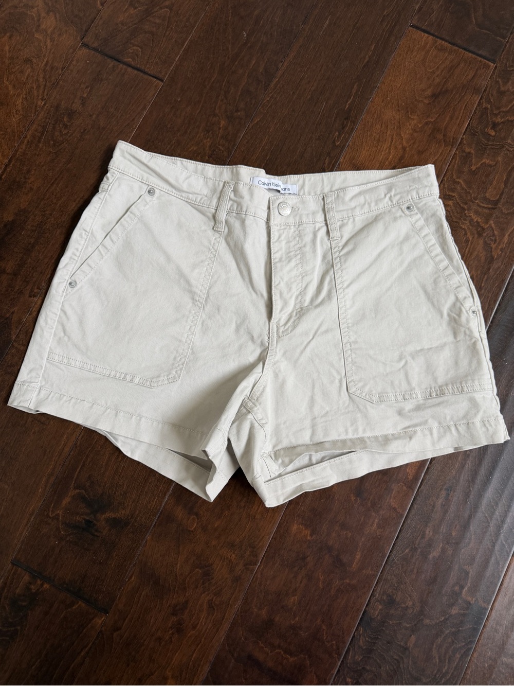 Calvin Klein Light Cream Women's Utility Shorts
